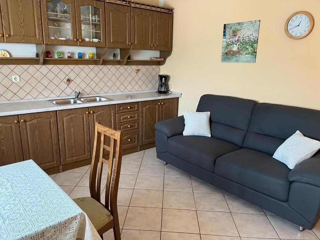 Apartment Mate Pridraga Екстер'єр фото